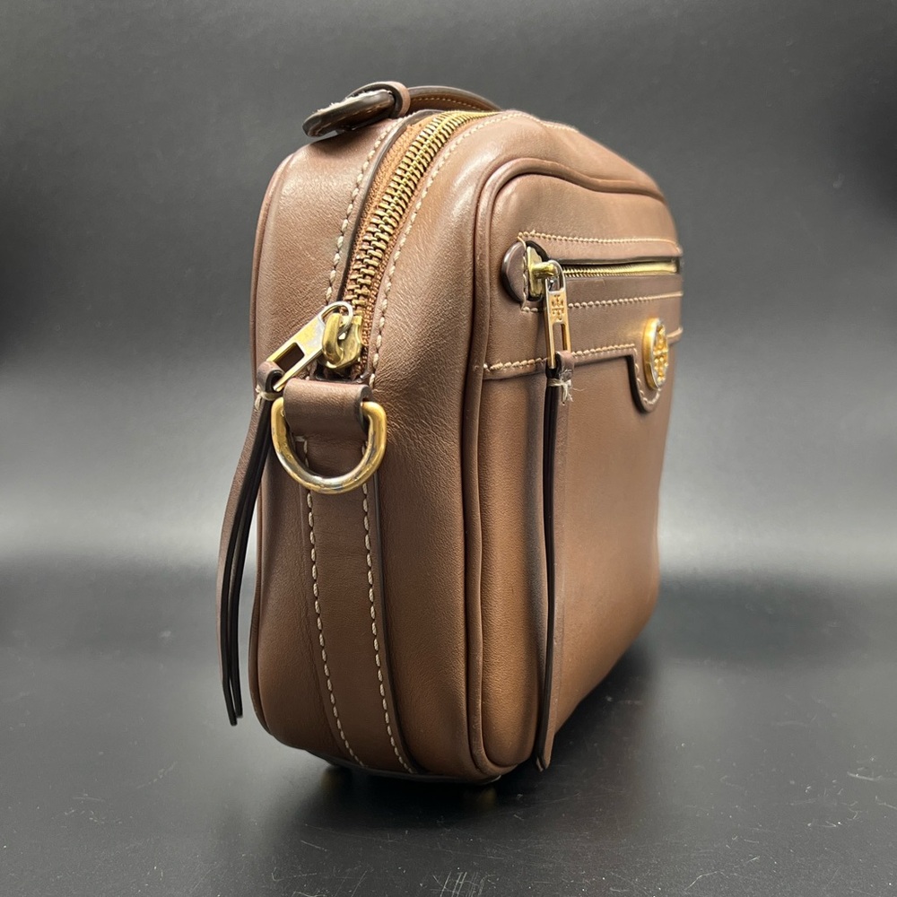Tory Burch Leather Monogram Crossbody Camera Bag Two Way Tan - Picture 4 of 16